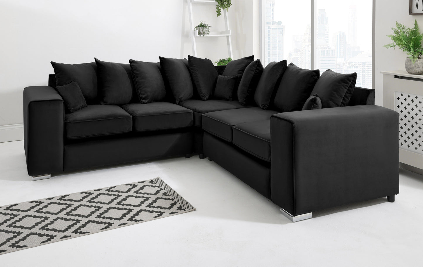 Madrid Corner Scatterback Black